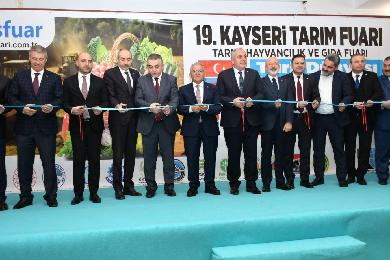 19.Kayseri Tarım Hayvancılık Ve Gıda Fuarı Ve Turk Dunyası Akraba Toplulukları Tarım Fuarı Açıldı